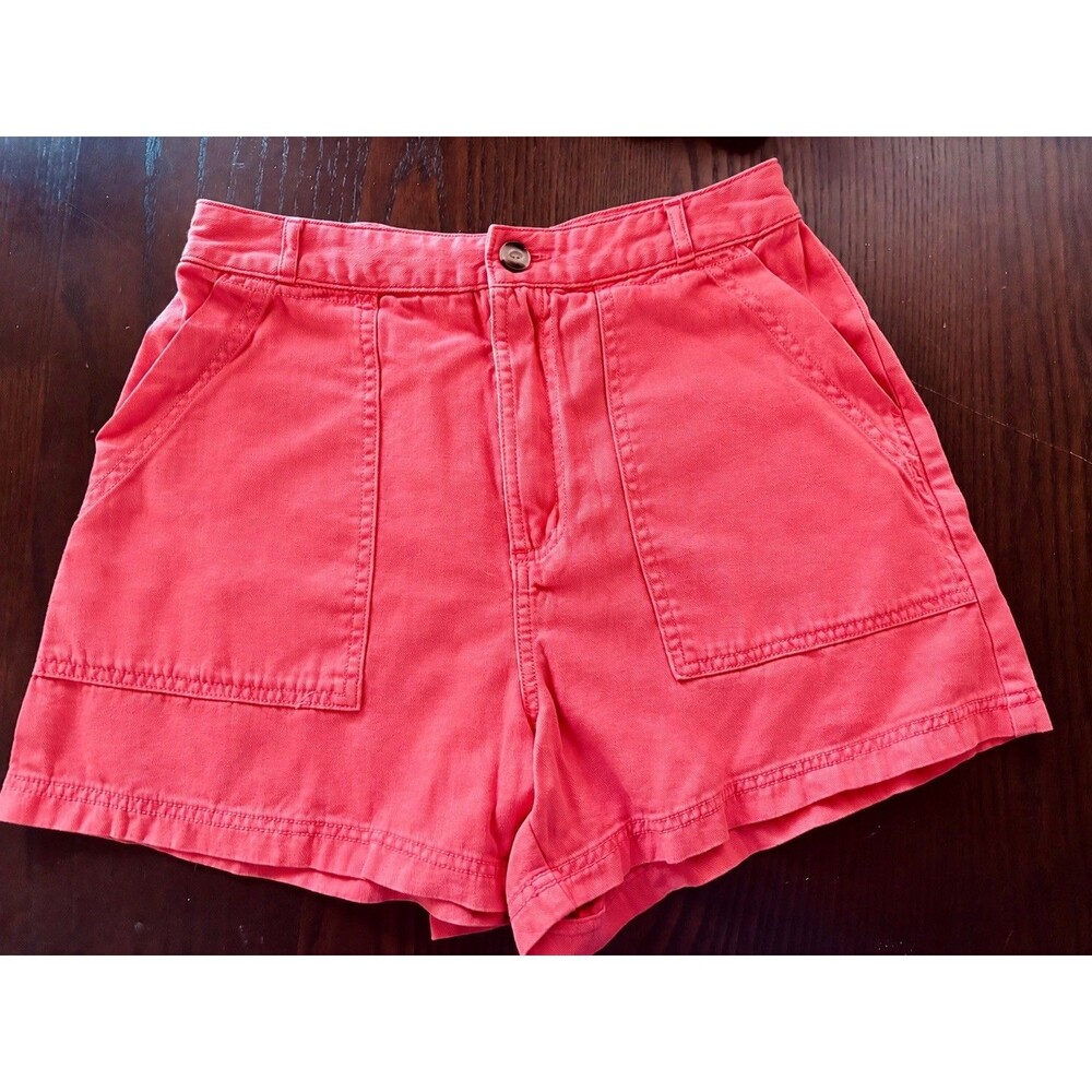 Universal Thread Women’s Coral Pink Mid Rise Boyfriend Style Cargo Shorts Size 4